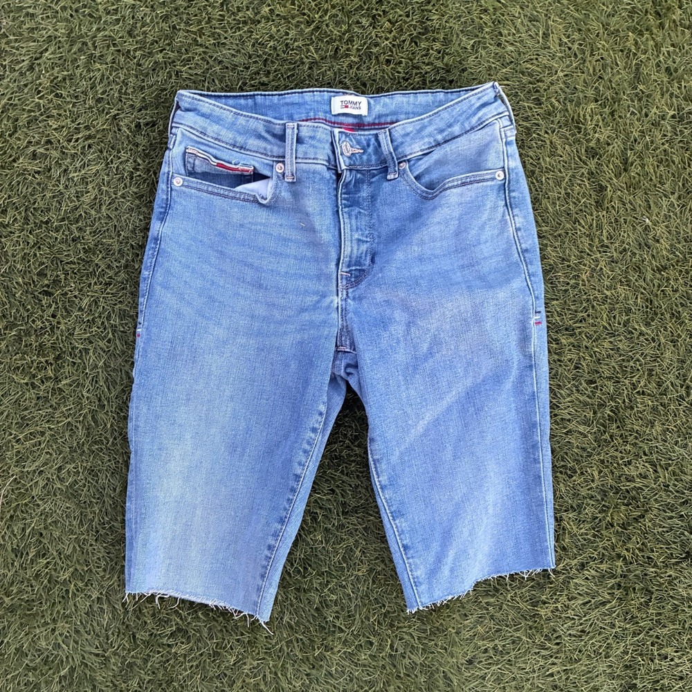 Tommy Hilfiger Jeans Women's Size 6 27x11 Denim Jean Capri Shorts Raw Hem Blue